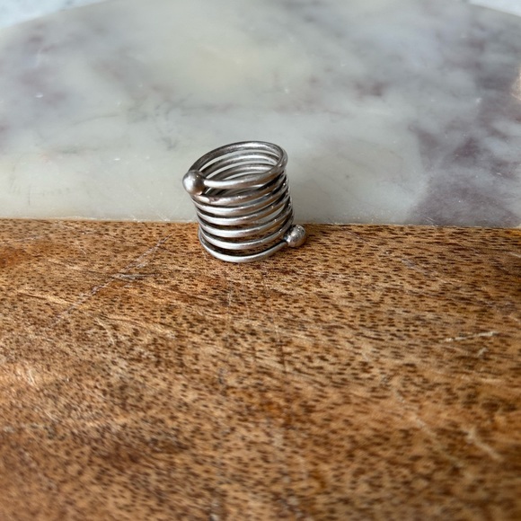 Modern silver ring - Picture 2 of 5